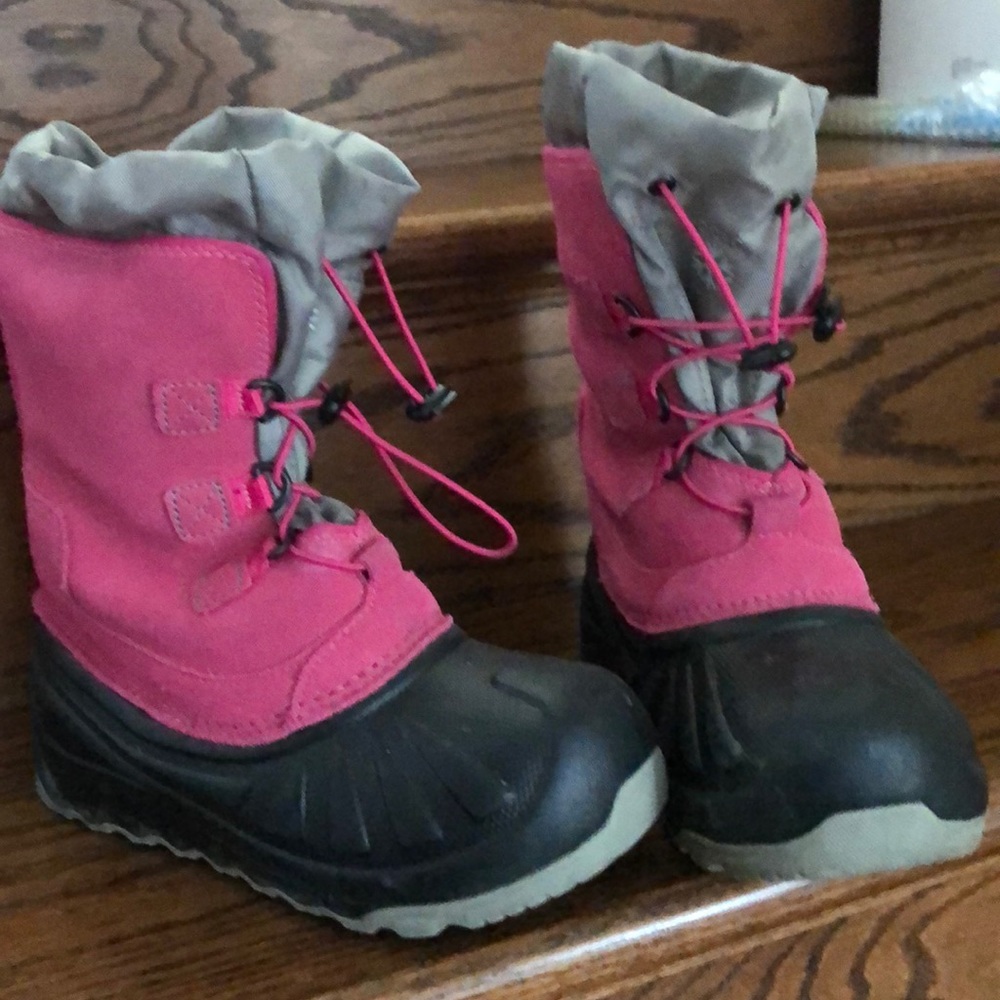Girl’s UGG snow boots